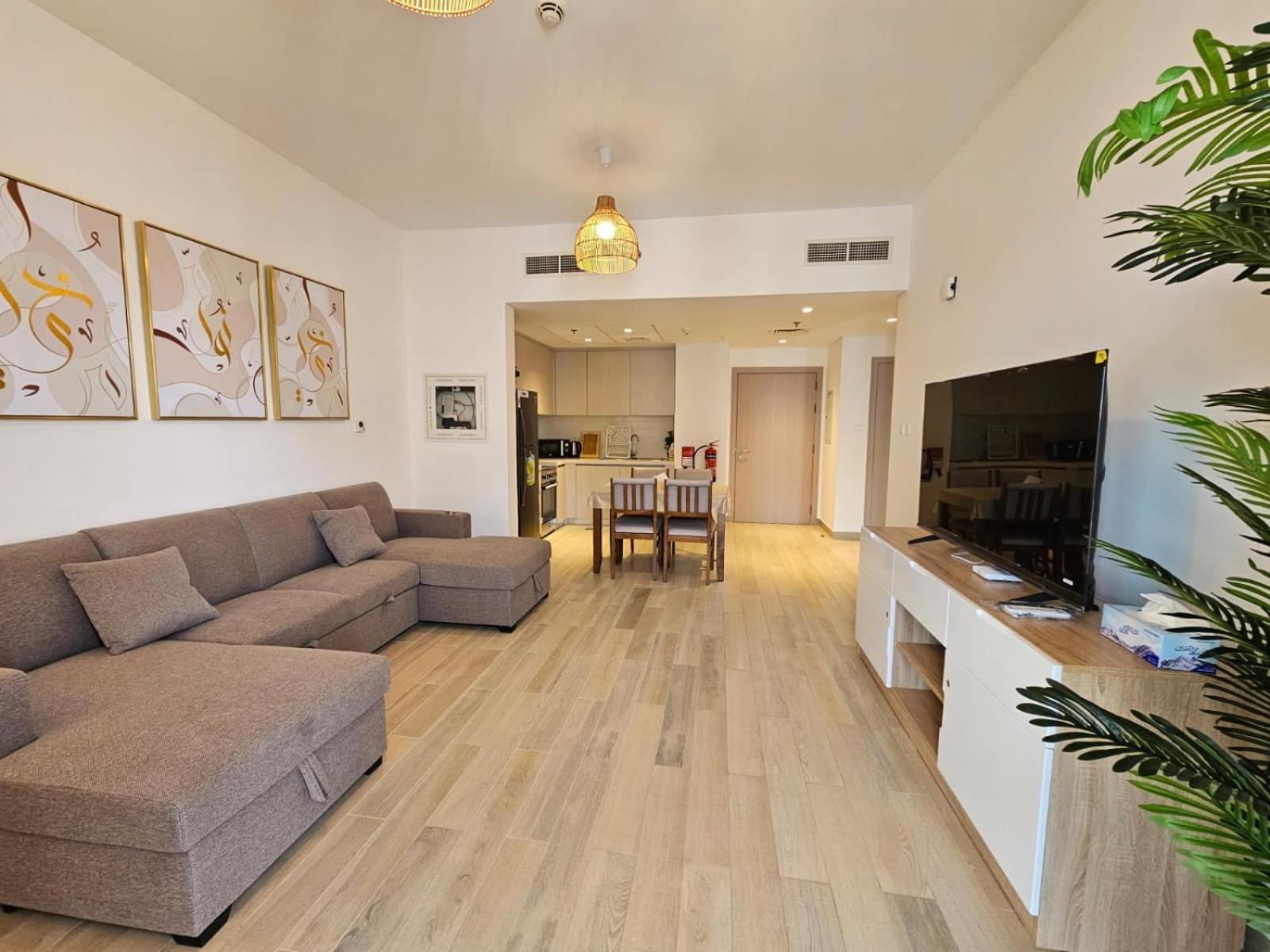 1Br Apartment In Yas Island Close To Theme Parks And Formula 1 Apartment *